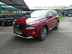 Tinded redpremium metallic Neu 2025 Nissan X-Trail 360º SUV | 41.490 €