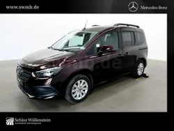 Rot Gebraucht 2024 Mercedes T180 Progressive Van / Kleinbus | 34.870 € (Teuer)