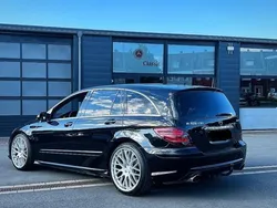 Schwarz Gebraucht 2008 Mercedes R320 AMG Van / Kleinbus | 10.550 €