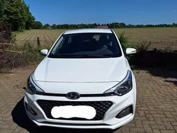 Weiß Gebraucht 2019 Hyundai i20 Trend Limousine | 13.400 € (Fairer Preis)