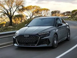 Andere außenfarben Gebraucht 2025 Audi RS3 Premium Kleinwagen | 70.500 € (Etwas zu teuer)