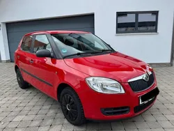 Rot Gebraucht 2009 Skoda Fabia Classic Limousine | 1.800 € (Guter Preis)