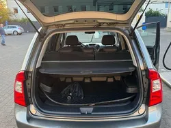 Grau Gebraucht 2011 Kia Carens Vision Van / Kleinbus | 1.700 € (Guter Preis)