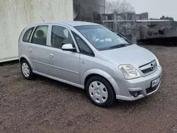 Grau Gebraucht 2005 Opel Meriva Van / Kleinbus | 1.750 € (Etwas zu teuer)