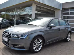 Grau Gebraucht 2013 Audi A3 Sportback Ambiente Limousine | 13.890 € (Fairer Preis)