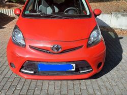 Rot Gebraucht 2014 Toyota Aygo Kleinwagen | 3.300 € (Superpreis)