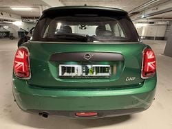 Grün Gebraucht 2021 Mini ONE Kleinwagen | 15.999 € (Fairer Preis)