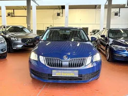 Blau Gebraucht 2017 Skoda Octavia Active Limousine | 9.590 € (Guter Preis)