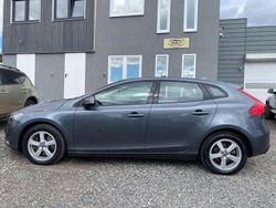 Grau Gebraucht 2013 Volvo V40 Kinetic Kombi | 10.900 € (Fairer Preis)