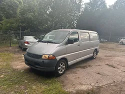 Silber Gebraucht 2005 Toyota HiAce Van / Kleinbus | 7.000 € (Fairer Preis)