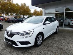 Weiß Gebraucht 2019 Renault Mégane IV Life Limousine | 11.990 € (Fairer Preis)