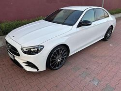 Weiß Gebraucht 2021 Mercedes E220 AMG Limousine | 39.900 € (Fairer Preis)