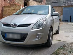 Gold Gebraucht 2010 Hyundai i20 Kleinwagen | 1.500 €