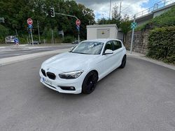 Weiß Gebraucht 2015 BMW 116 Kleinwagen | 6.999 €