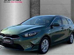 Grün Neu 2024 Kia Ceed Sportswagon Vision Kombi | 23.550 € (Guter Preis)