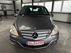 Grau Gebraucht 2010 Mercedes B180 Van / Kleinbus | 5.950 €