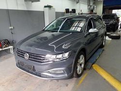 Grau Gebraucht 2020 VW Passat Alltrack Kombi | 18.900 € (Guter Preis)