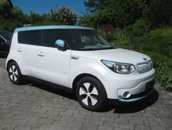 Blau Gebraucht 2016 Kia Soul EV Play SUV | 6.500 € (Superpreis)