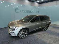 Grau Neu 2025 Renault Espace Van / Kleinbus | 48.499 € (Etwas zu teuer)