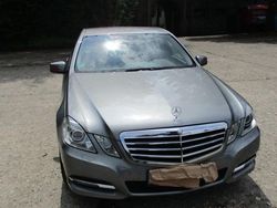 Grau Gebraucht 2012 Mercedes E200 Limousine | 11.900 € (Fairer Preis)