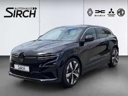 Black pearlschwarz Gebraucht 2024 Renault Mégane Komfort Limousine | 33.550 € (Superpreis)