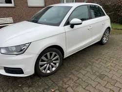Weiß Gebraucht 2016 Audi A1 Sportback Kleinwagen | 12.100 € (Fairer Preis)