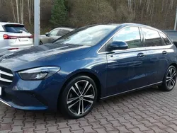 Blau Gebraucht 2019 Mercedes B200 Van / Kleinbus | 20.990 € (Guter Preis)
