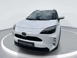Hell weiß Neu 2025 Toyota Yaris Cross Business Edition SUV | 25.870 €