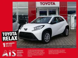 Schneeweiß Neu 2025 Toyota Aygo Play Kleinwagen | 14.790 €