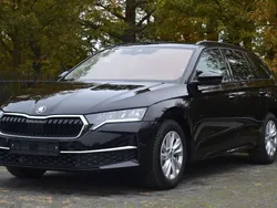 Schwarz Gebraucht 2024 Skoda Octavia Ambition Kombi | 29.950 € (Guter Preis)