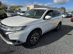 Weiß Gebraucht 2016 Mitsubishi Outlander SUV | 7.700 € (Guter Preis)
