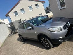 Grau Gebraucht 2011 Nissan Qashqai SUV | 9.500 € (Fairer Preis)