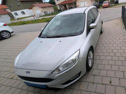 Grau Gebraucht 2018 Ford Focus Kombi | 5.999 € (Teuer)
