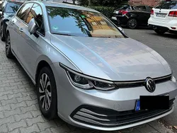 Silber Gebraucht 2022 VW Golf VIII Active Limousine | 19.900 € (Superpreis)