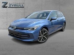 Blau Gebraucht 2025 VW Golf VIII Edition Limousine | 36.980 €