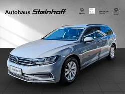 Grau Gebraucht 2022 VW Passat Kombi | 22.590 € (Fairer Preis)