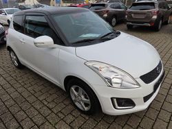 Weiß Gebraucht 2015 Suzuki Swift Comfort Kleinwagen | 7.290 € (Fairer Preis)