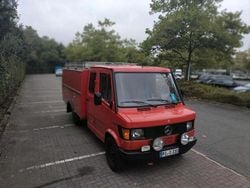 Rot Gebraucht 1993 Mercedes T1 Van | 22.000 €