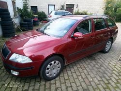 Rot Gebraucht 2006 Skoda Octavia Kombi | 1.550 € (Guter Preis)