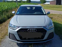 Grau Neu 2025 Audi A1 Kleinwagen | 21.950 € (Fairer Preis)
