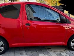 Rot Gebraucht 2008 Toyota Aygo Kleinwagen | 4.500 € (Etwas zu teuer)