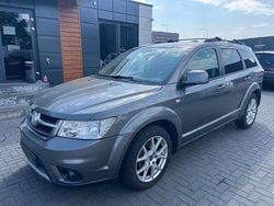 Grau Gebraucht 2011 Fiat Freemont SUV | 4.250 € (Fairer Preis)
