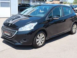 Schwarz Gebraucht 2014 Peugeot 208 Active Kleinwagen | 4.900 € (Guter Preis)