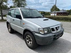 Silber Gebraucht 2004 Nissan Terrano Comfort SUV | 3.000 €