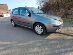 Grau Gebraucht 2004 VW Golf V Kleinwagen | 2.950 € (Etwas zu teuer)