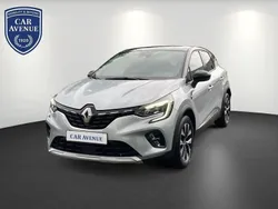 Silber (zweifarbig: highlandgrau und blackpear) Gebraucht 2023 Renault Captur Techno SUV | 21.485 € (Fairer Preis)