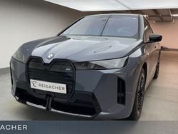 Grau Neu 2025 BMW iX Performance SUV | 111.990 €