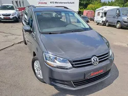Uranograu Gebraucht 2017 VW Sharan Comfortline Van / Kleinbus | 20.900 € (Fairer Preis)