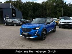 Blau Gebraucht 2021 Peugeot e-2008 GT SUV | 16.990 € (Guter Preis)