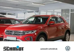 Kings red metallic Gebraucht 2024 VW T-Roc R SUV | 28.298 € (Superpreis)